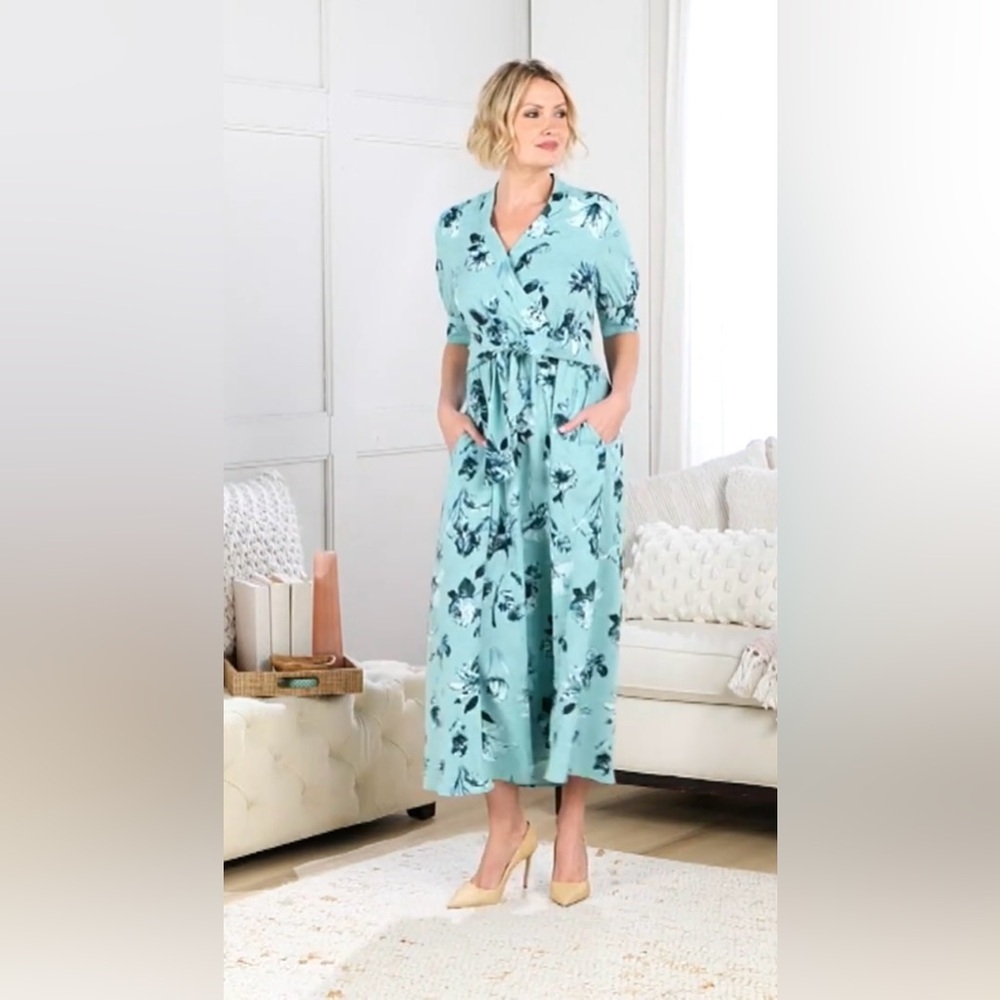 BEAUTIFUL by Lawrence Zarian Printed Faux
Wrap Front Dress - Picture 5 of 11